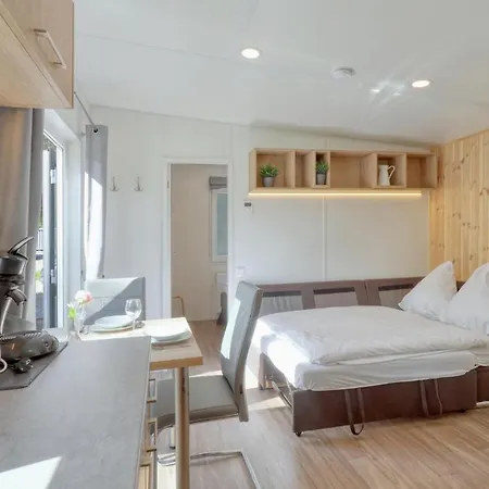 Tiny Haus 78 Am Brombachsee Holiday home Pleinfeld